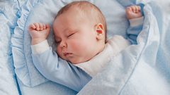 أفضل مكان لنوم الطفل الرضيع