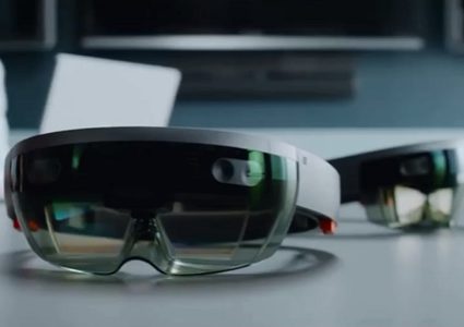 "مايكروسوفت" تطلق نسخة معدلة من نظاراتها للواقع الافتراضي