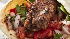 ساندويش كباب لحم