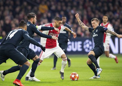 الملكي يعود بفوز بشق الأنفس من أرض أياكس