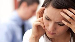 هل المرأة أكثر عرضة للاكتئاب من الرجل؟