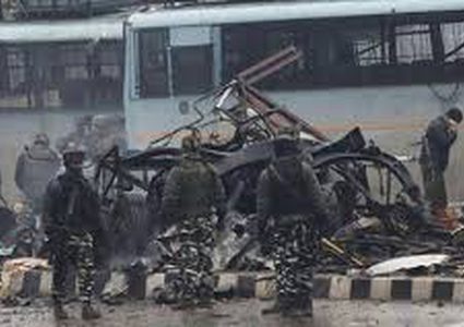 الرئاسة تدين التفجير الذي استهدف قافلة للشرطة الهندية