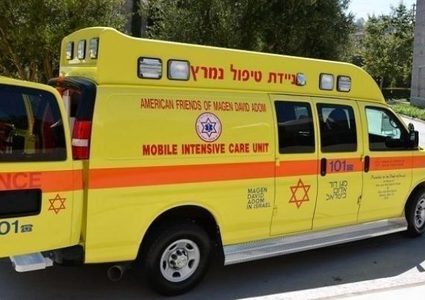 وفاة عامل داخل مصنع في النقب