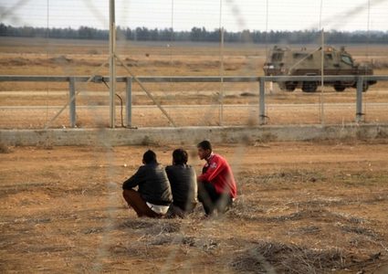 محاولتا تسلل من القطاع وسقوط بالون حارق في اشكول