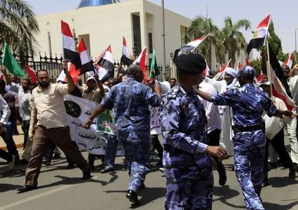 وفاة شرطي سوداني إثر استمرار التظاهرات