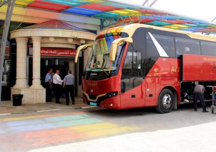 تنقل 2440 مسافر السبت على معبر الكرامة