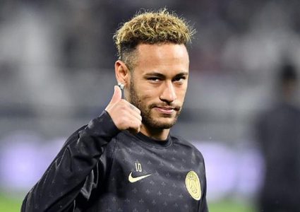 والد نيمار "لن يعود ابني لبرشلونة"