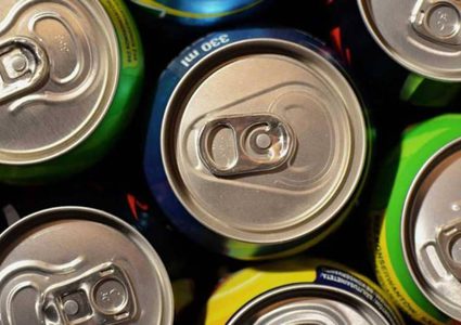 المشروبات المحلاة صناعيا تسبب "كارثة طبية"