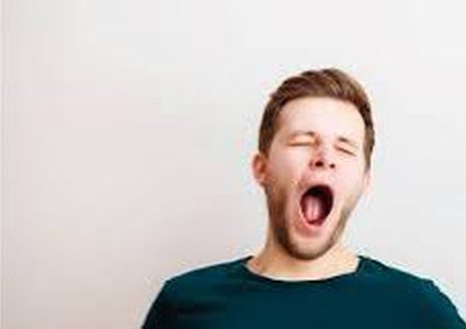 ما هي أسباب نزول الدموع عند التثاؤب ؟