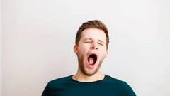 ما هي أسباب نزول الدموع عند التثاؤب ؟