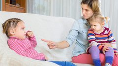 للأمهات..ما هي التصرفات التي تنعكس سلبا على الأبناء ؟