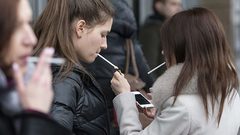 دراسة: تدخين المراهقين يشعرهم بالاكتئاب ويدفعهم للانتحار