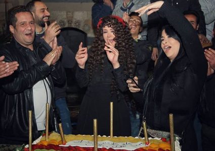 طاقم مسلسل"سلاسل ذهب" يحتفل بميلاد كاريس بشار