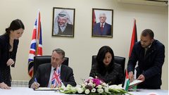 فلسطين وبريطانيا توقعان اتفاق تجاري ثنائي