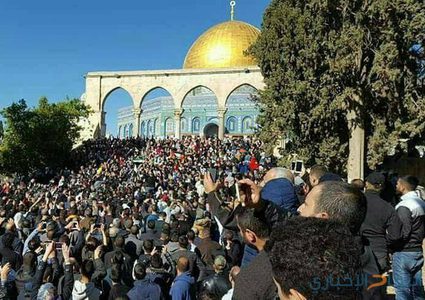 الرئاسة تدين إجراءات الاحتلال في المسجد الأقصى وعلى بواباته