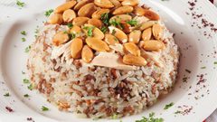 الأرز بالزعفران واللحم المفروم