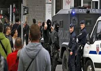 فرنسا.. هجوم مسلح يسفر عن إصابة شخصين ومقتل المنفذ