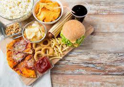 الأطعمة المصنعة تزيد من خطر الوفاة المبكرة