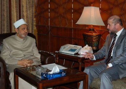 الهباش يطلع شيخ الأزهر على خطورة التصعيد في القدس