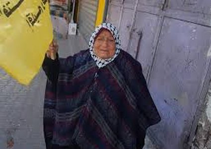 الرئيس يستقبل الحاجة نعمة الجوراني