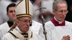 جرائم جنسية بحق قُصّر تجرد أرفع مسؤول بالفاتيكان من صفته