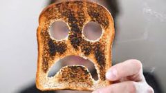 دراسة: الخبز "المحروق" أكثر سمية من انبعاثات الشاحنات والسيارات