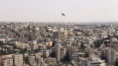 عاطلون عن العمل يجوبون شوارع العقبة في عمّان