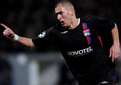 لماذا رفض برشلونة قبول بنزيمة في صفوفه