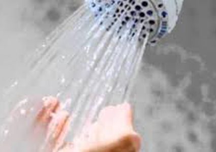 ما هي العلاقة التي تربط بين بكتيريا الاستحمام وشعور السعادة ؟