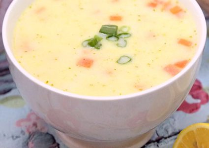 طريقة عمل شوربة بيضاء بالدجاج والخضار