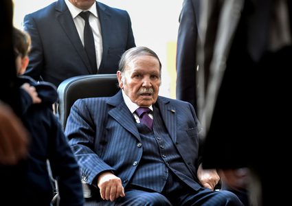 المعارضة الجزائرية تنهى اجتماعها دون التوصل لمرشح