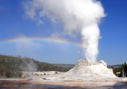 بركان أميركي.. حممه من "القمامة"