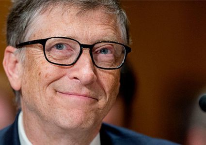 بيل جيتس يستثمر 10 ملايين دولار لتطوير "الروبوتات الجراحة"