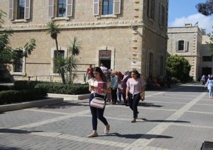 جامعة بيت لحم تعيد فتح أبوابها أمام الطلبة