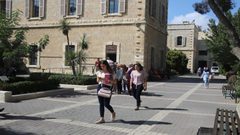 جامعة بيت لحم تعيد فتح أبوابها أمام الطلبة