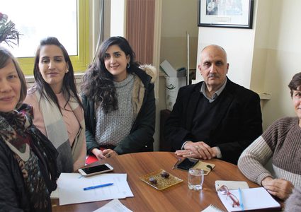 طاقم شؤون المرأة يعقد اجتماع تشاوري