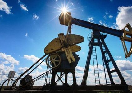 النفط يواصل التراجع