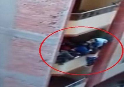 ألقى زوجته من شرفة المنزل بعد شهر من الزواج!