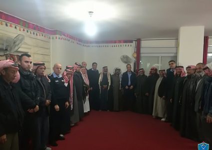 شيوخ عرب الجهالين يؤكدون وقوفهم الى جانب الشرطة