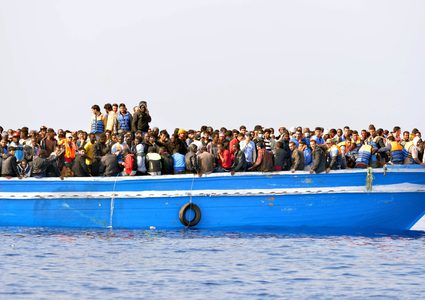 وزير تركي يدعو أوروبا لتحديث سياسات الهجرة