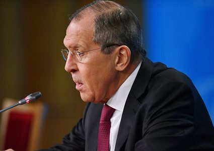لافروف:اعتبار روسيا تهديدا يعقد تطبيع العلاقات بين موسكو وطوكيو