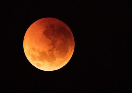 12 صورة حول العالم لأكبر قمر لعام 2019