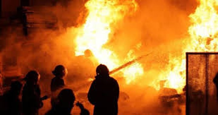 بنغلادش.. مقتل 70 شخصا بحريق مواد كيميائية