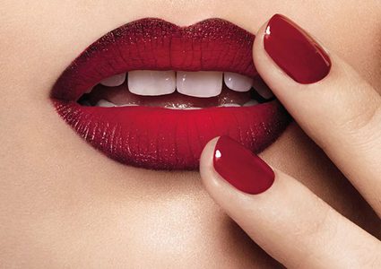 ما هي المشاكل الصحية التي يسببها أحمر الشفاه "الفاسد" ؟