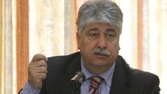 مجدلاني: حراك دوبلوماسي مستمر لمواجهة "قرصنة الأموال"