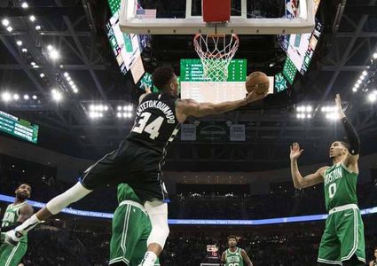 باكس يهزم سيلتيكس ويمنح سيكسرز المركز الرابع