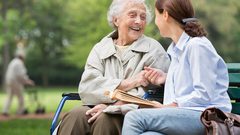 أشياء يجب أن تعرفها عند التعامل مع مريض الخرف