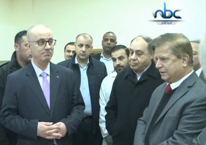 الحمد الله يفتتح عددا من المشاريع الصحية