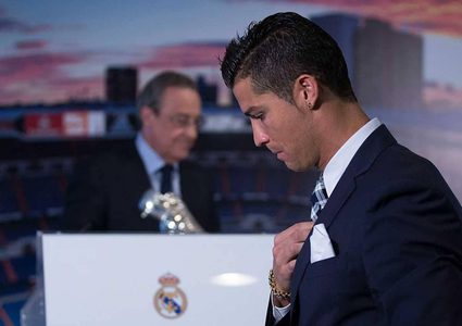 "تصريحات رئاسية" تكشف سبب رحيل رونالدو وطلب بيريز المهين