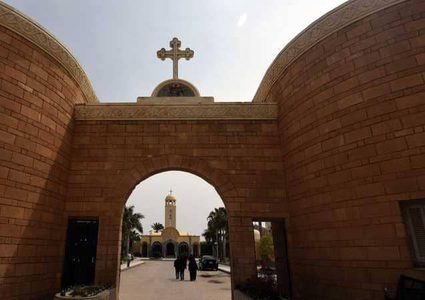 مفتي مصر ينظر إعدام راهبين بقضية قتل رئيس دير الأنبا مقار